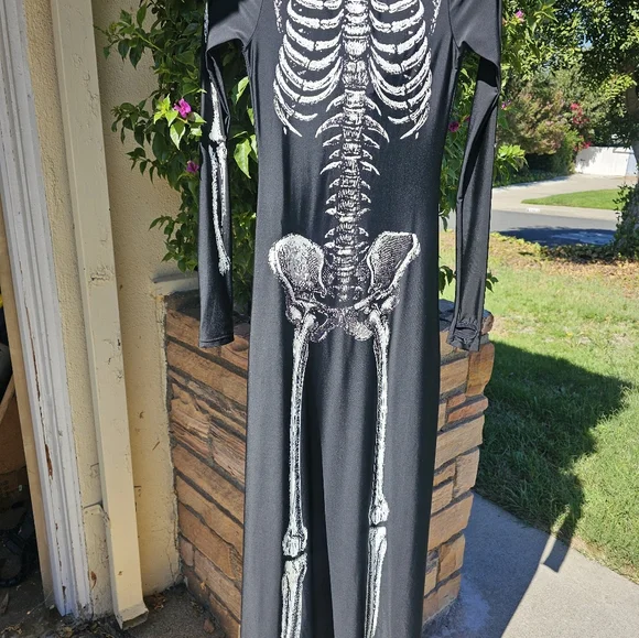 GLOW IN THE DARK SKELETON MAXI DRESS - Picture 1 of 8